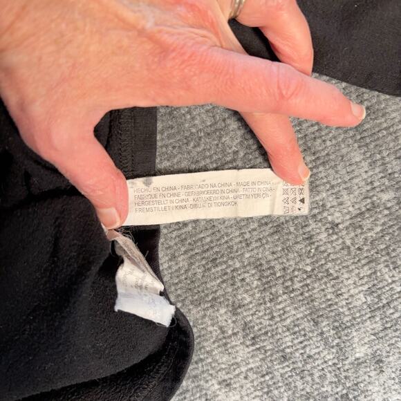 Zara Trafaluc Black White 3D Knit Sweatshirt Size Large MPN 2712281 - Picture 5 of 9